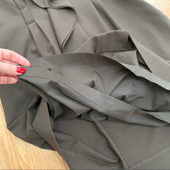 Black Halo Ruffle Sheath Dress - Picture 10 of 16